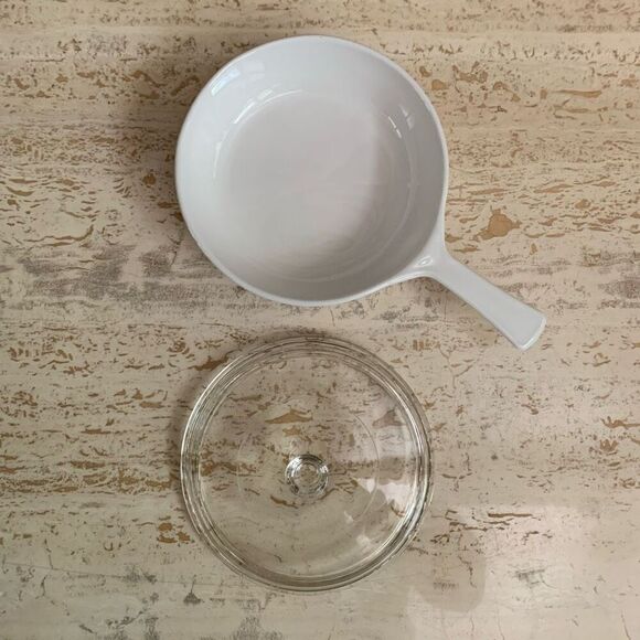 Vintage CorningWare Colonial house browning skillet with lid - Picture 5 of 10